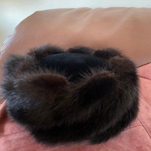 Vintage Coralie Black Velvet and Mink Pillbox Hat - Small